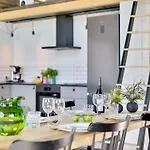 Henrik - 100m From The Sea By Interhome Feriehus *